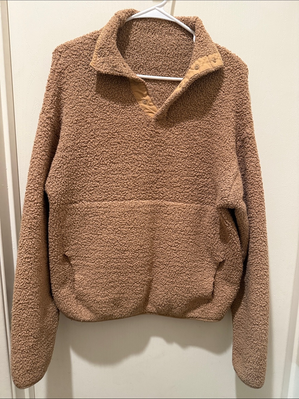 SKIMS Sherpa Snap-Front Pullover in Camel